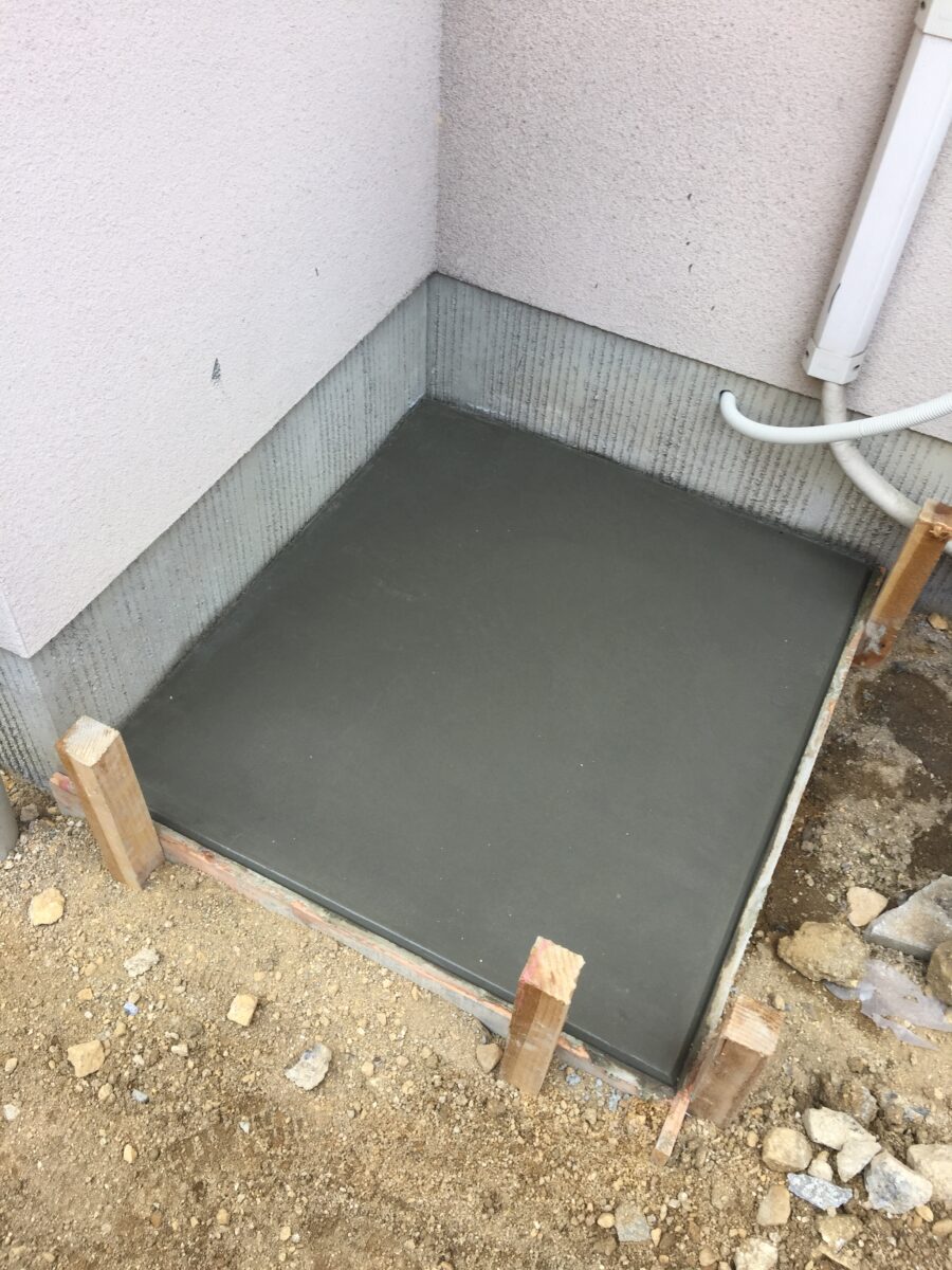 エコキュートの設置　土間