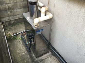 山口県下関市・U様　石油給湯器からエコキュートへ交換 (2)