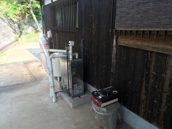 栃木県宇都宮市・A様　灯油給湯器からエコキュートへお取り替え (2)