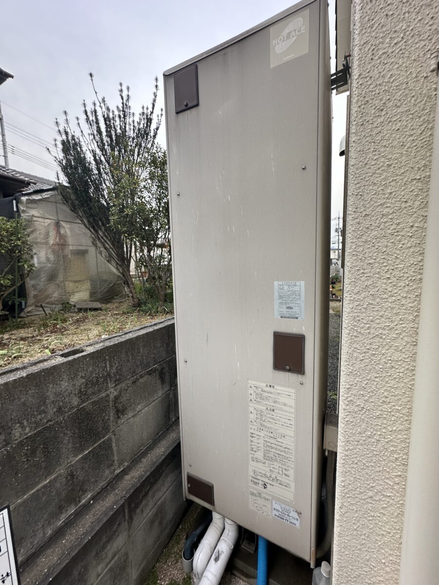 長野県岡谷市・M様｜エラーの出る電気温水器をエコキュートへお取り替え　施工前