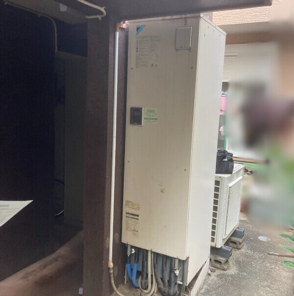 エコキュート撤去前（旧機種）
