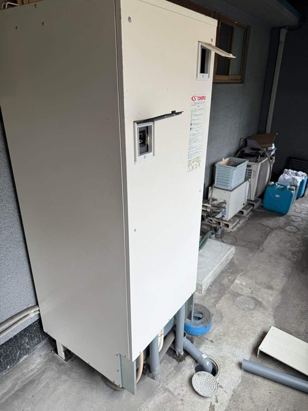 長崎県諫早市・K様｜水漏れした電気温水器をエコキュートへお取替え (2)